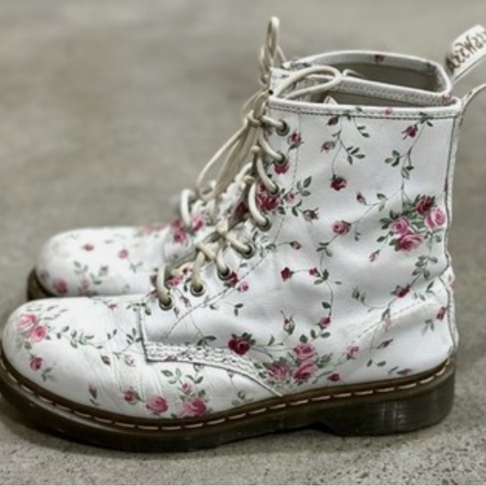 RARE Dr. Martens Clemency 1460 Pascal Floral Boots Sz 8 UK / 42 EU / US 10